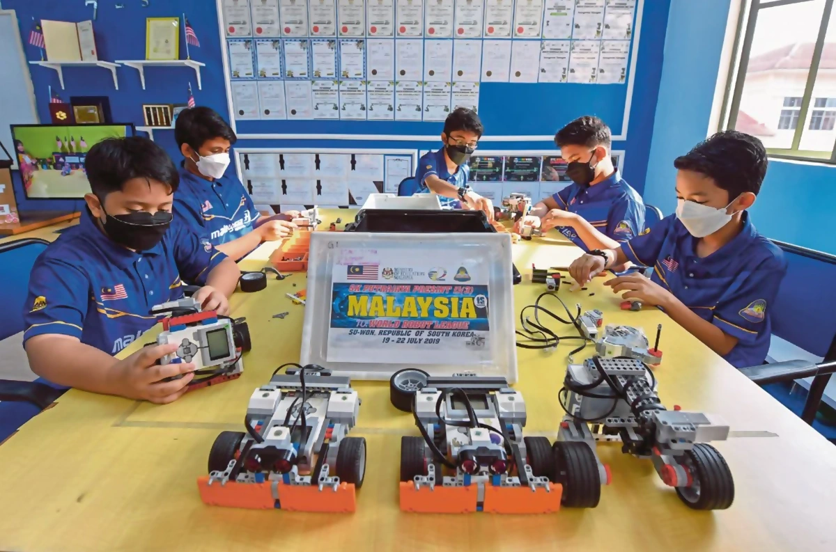 pelajar mrsm robotik